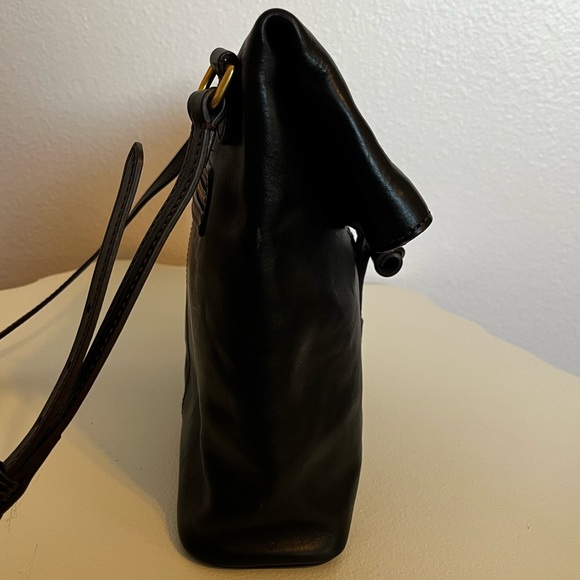 Dooney & Bourke Florentine Medium Toggle Crossbody - Picture 4 of 9